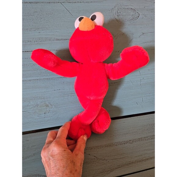 Sesame Street Elmo 10" Poseable Plush Doll Stuffed Doll Poses Children's Red Toy - Picture 5 of 8